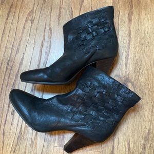 Nine West ankle slouch boot, size 10M